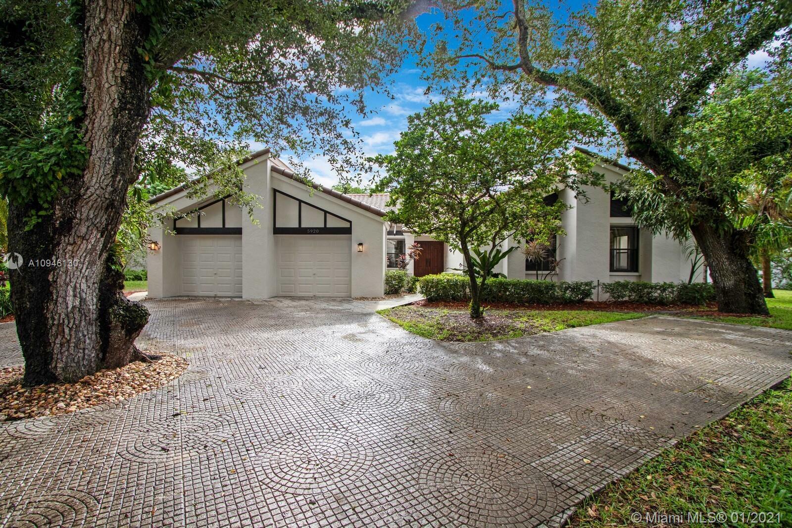 Property Photo: 5920 SW 33rd Ln FL 33312