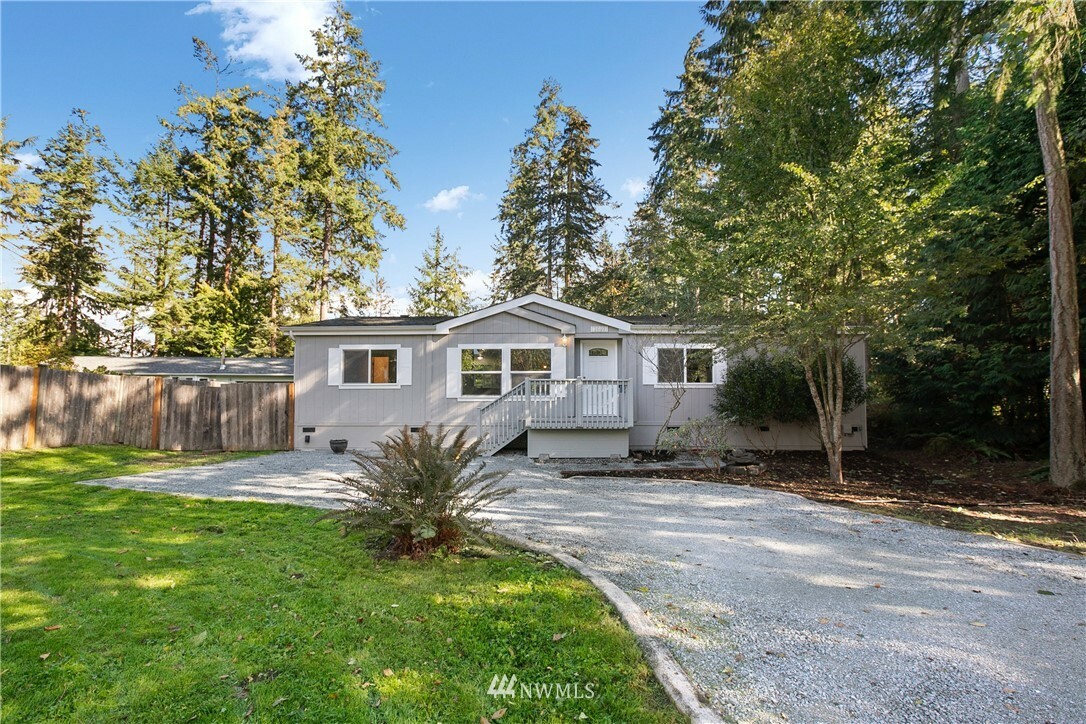 Property Photo:  1649 Oak Ridge  WA 98282 