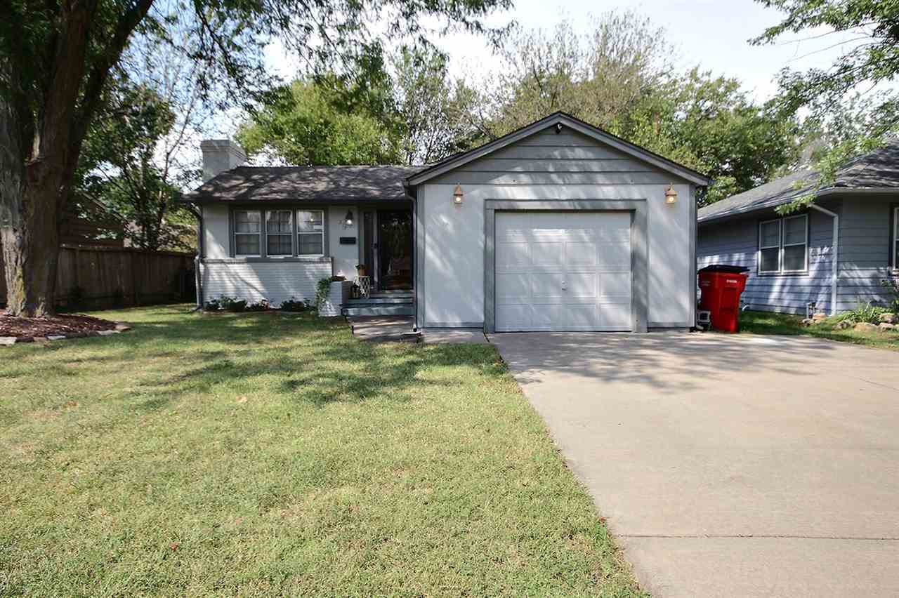 Property Photo:  217 N Brookside  KS 67208 