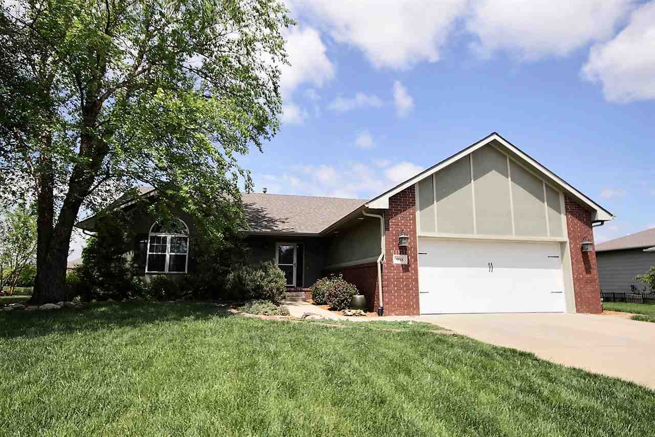 Property Photo:  908 E Saddle Run  KS 67110 