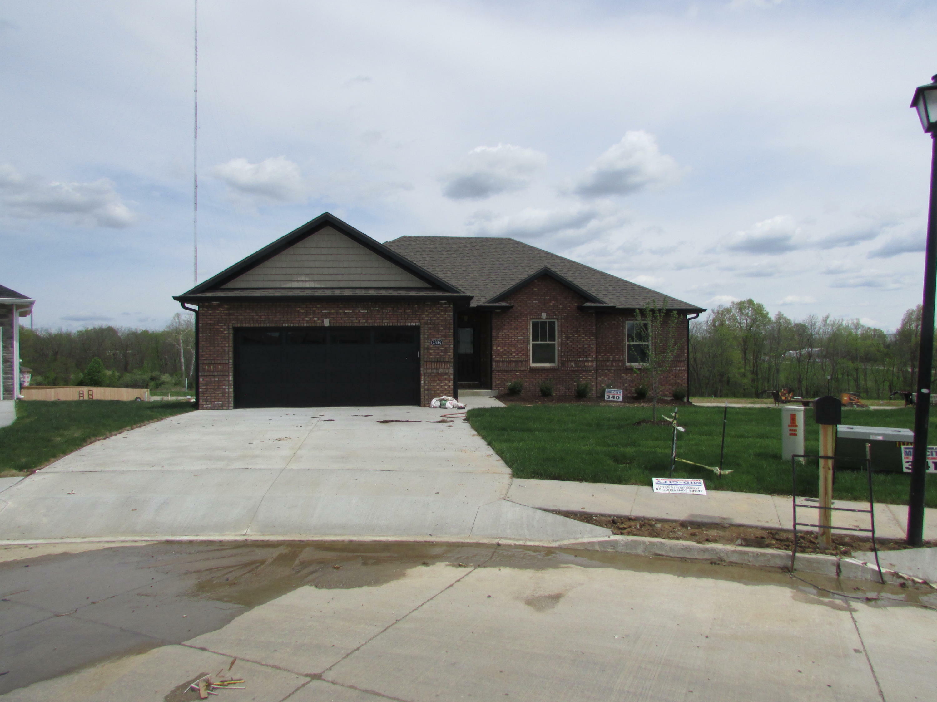 Property Photo:  3608 Meandering Ct  MO 65202 