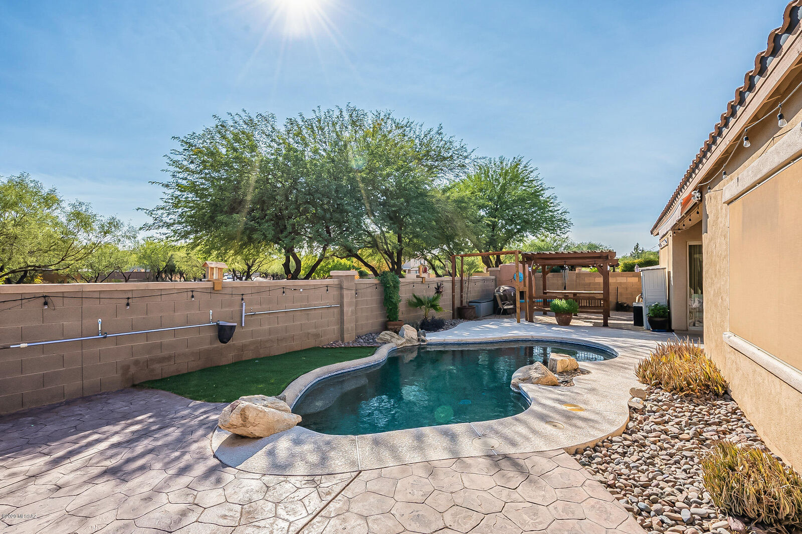 Property Photo: 212 E Camino Rancho Cielo AZ 85629