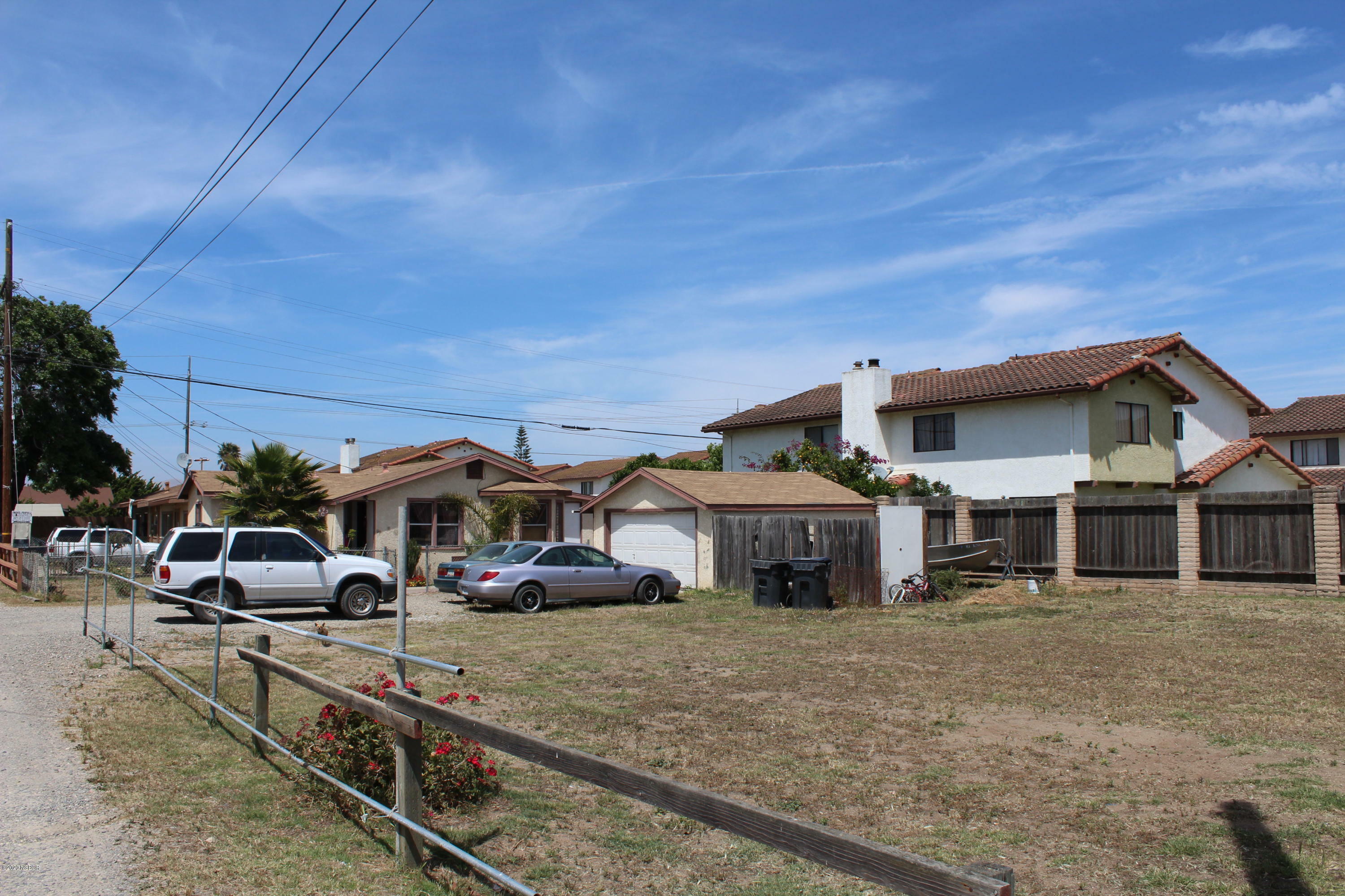 Property Photo:  495 E Newlove Drive C  CA 93454 