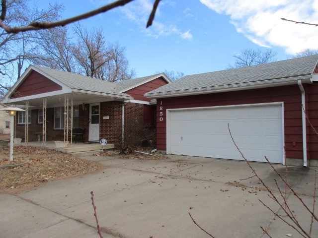 Property Photo:  1850 N Saint Paul St  KS 67203 