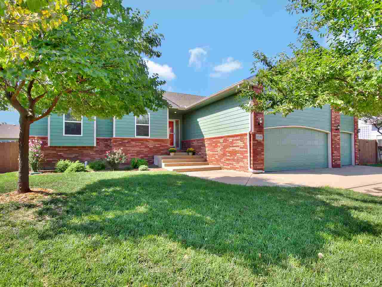 Property Photo:  1513 W Browning Ct  KS 67002 