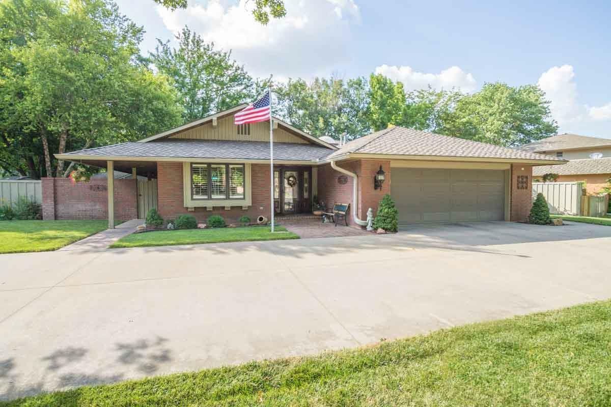 Property Photo: 116 Kisiwa Pkwy KS 67502
