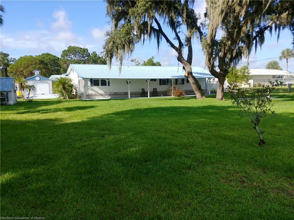 Property Photo:  4233 Schumacher Road  FL 33872 