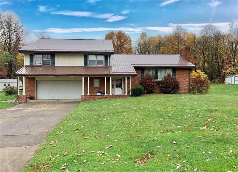 Property Photo: 303 Richview Dr PA 16115