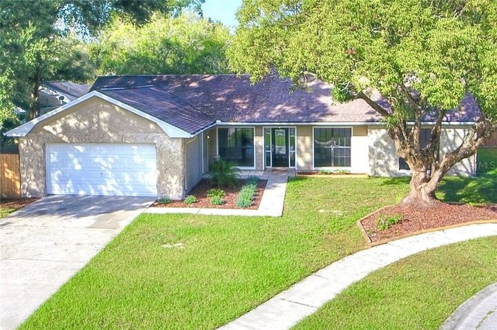 Property Photo:  9304 Rolling Ridge Place  FL 33637 