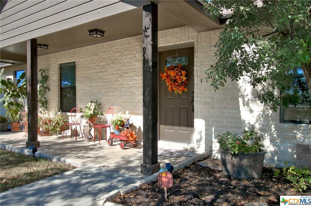 Property Photo:  1404 Link Road  TX 78155 