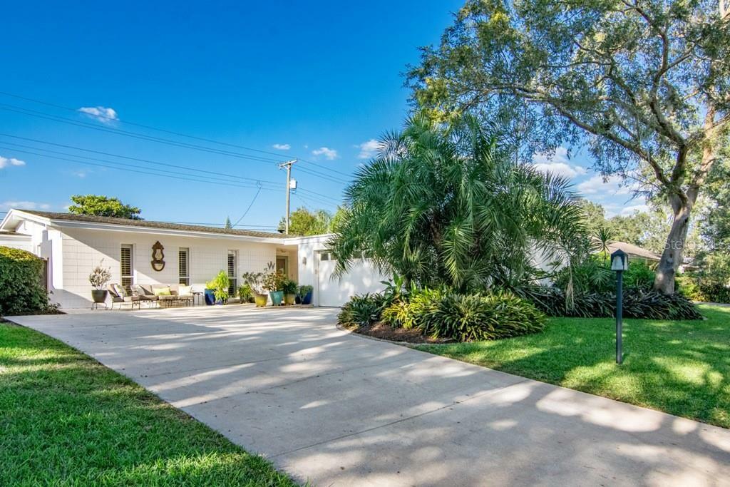 Property Photo:  3327 Valencia Road  FL 33618 