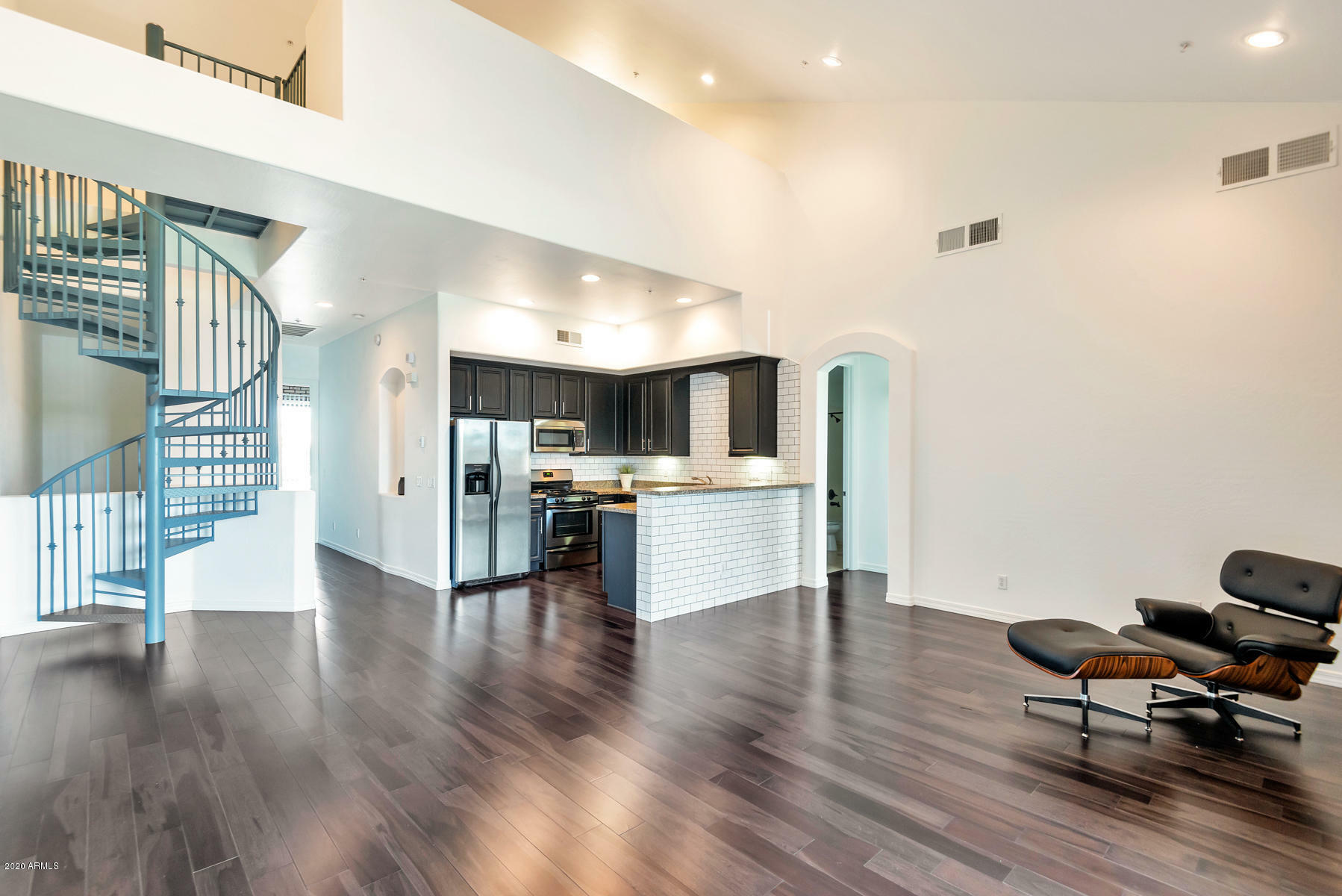 Property Photo: 5998 N 78th Street 2003 AZ 85250