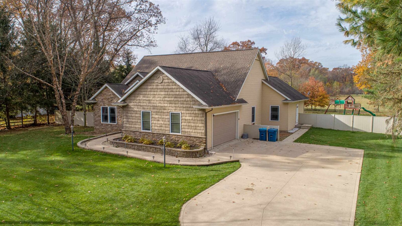 Property Photo:  54489 County Road 1  IN 46514