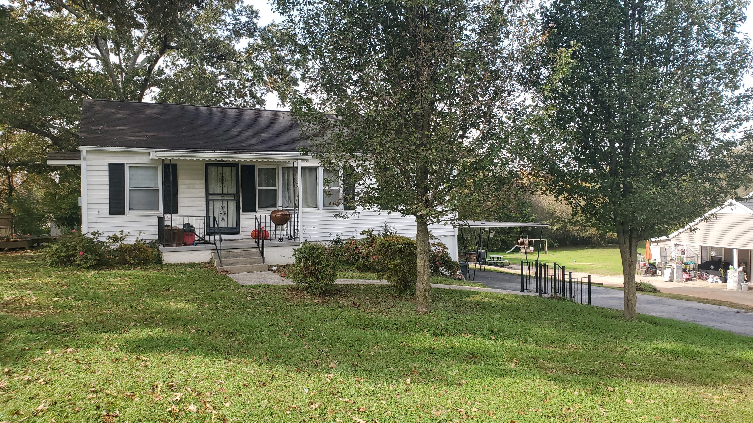 Property Photo: 2212 Sanderson Rd TN 37921