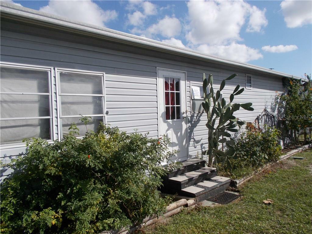 Property Photo:  1503 21st Avenue W  FL 34205 