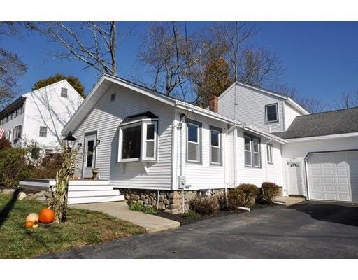 Property Photo:  5 Country Ln  MA 01821 