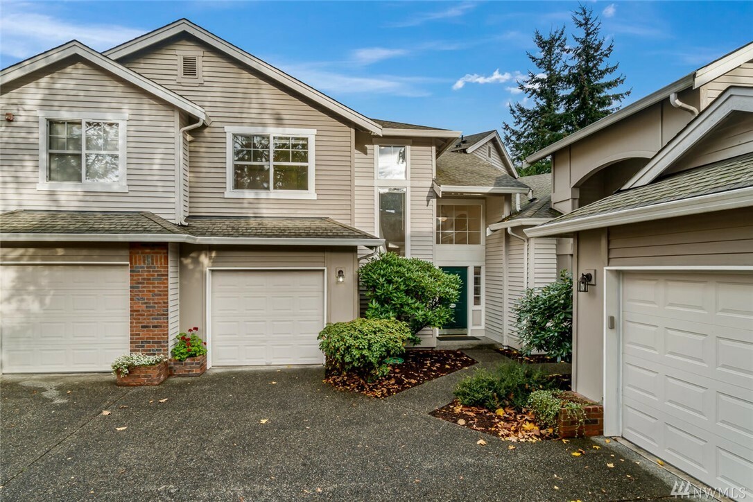 Property Photo:  8510 Main St A105  WA 98026 