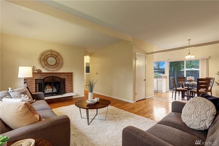 Property Photo: 15533 SE 10th St WA 98007