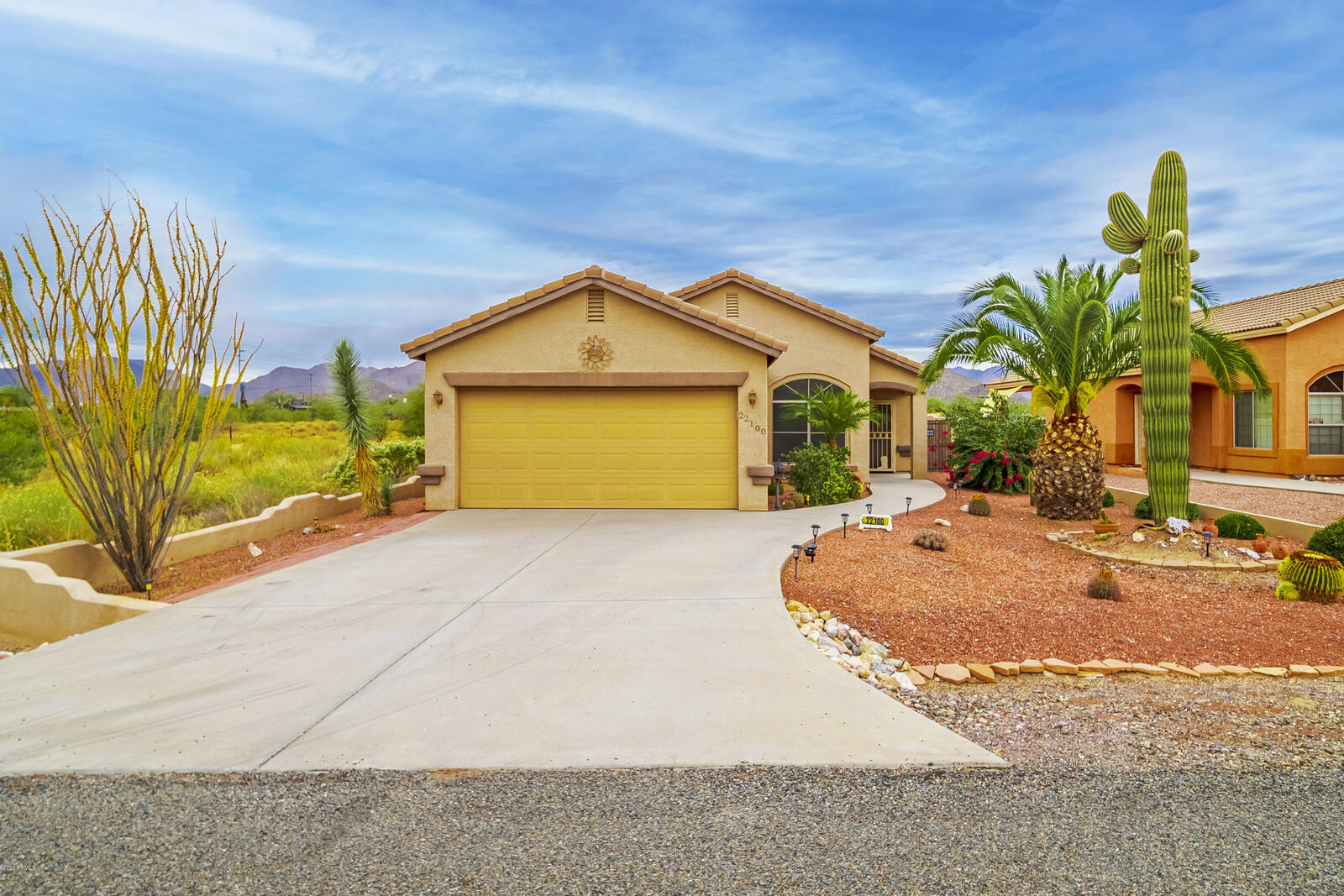 Property Photo: 22100 W Mira Vista AZ 85332