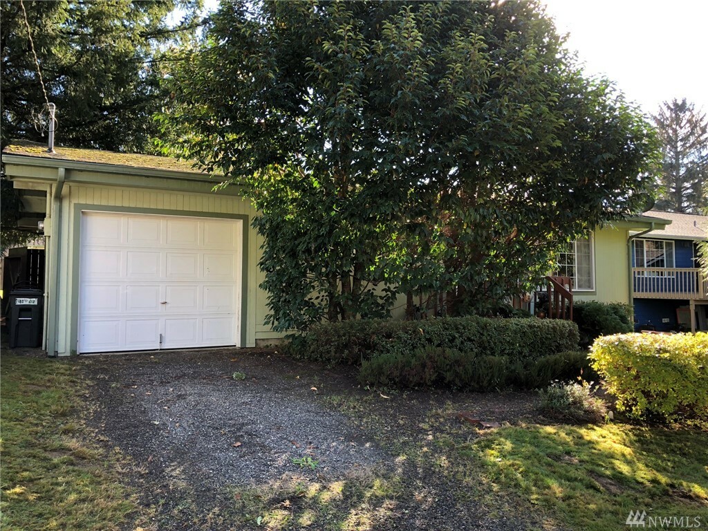 Property Photo:  374 Lakeside Dr  WA 98284 