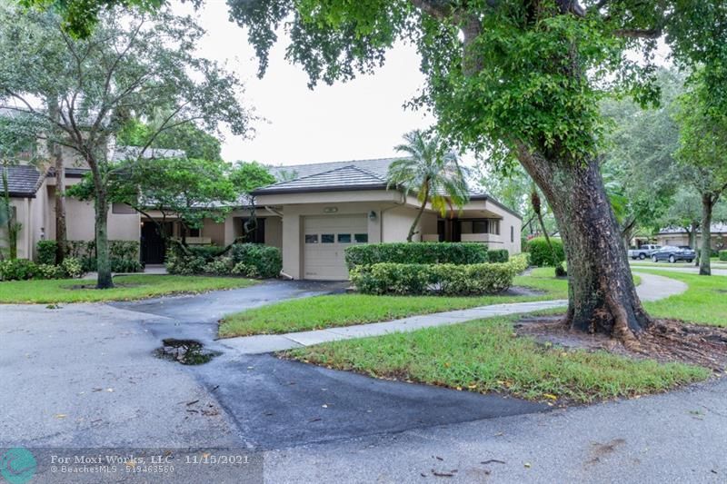 Property Photo: 193 Chelsea Ln FL 33324