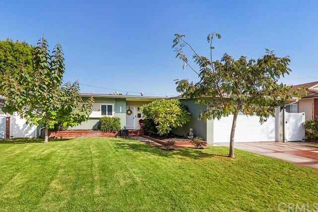 Property Photo: 5811 E Rogene Street CA 90815