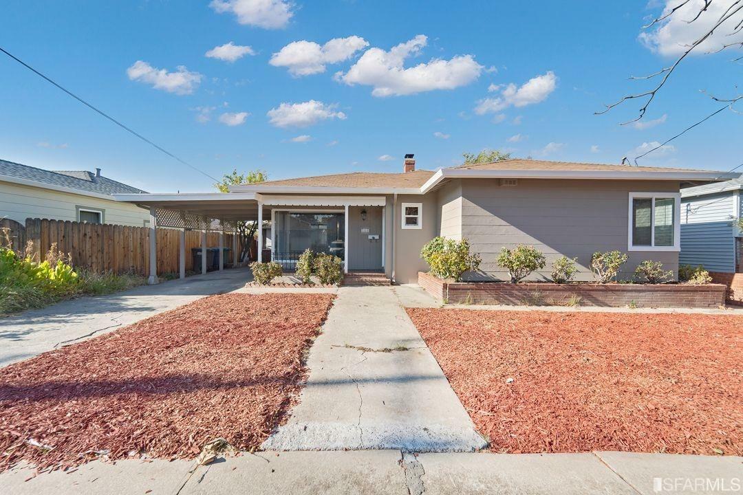 Property Photo:  456 W 12th Street  CA 94565 