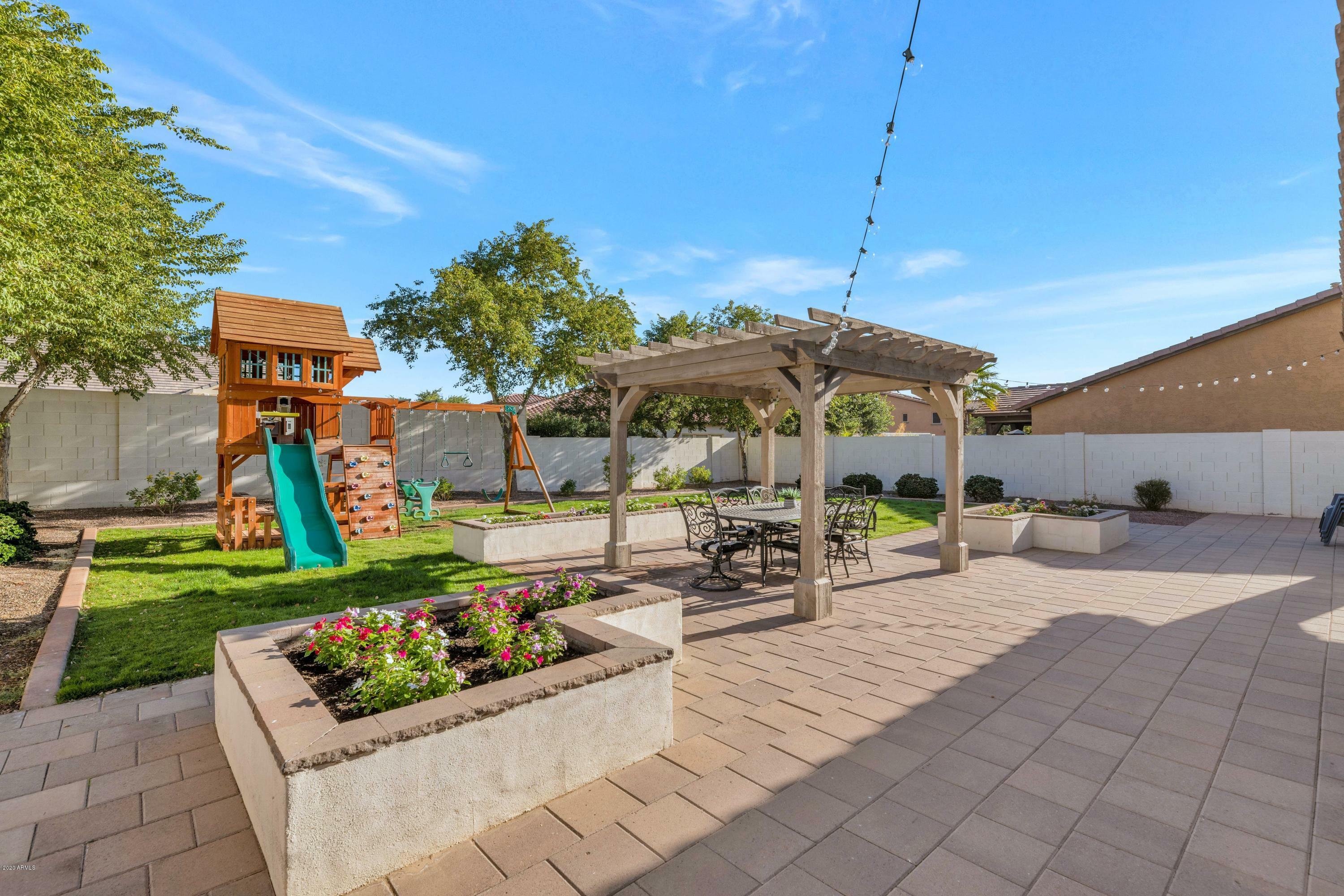 Property Photo:  20628 W Walton Drive  AZ 85396 