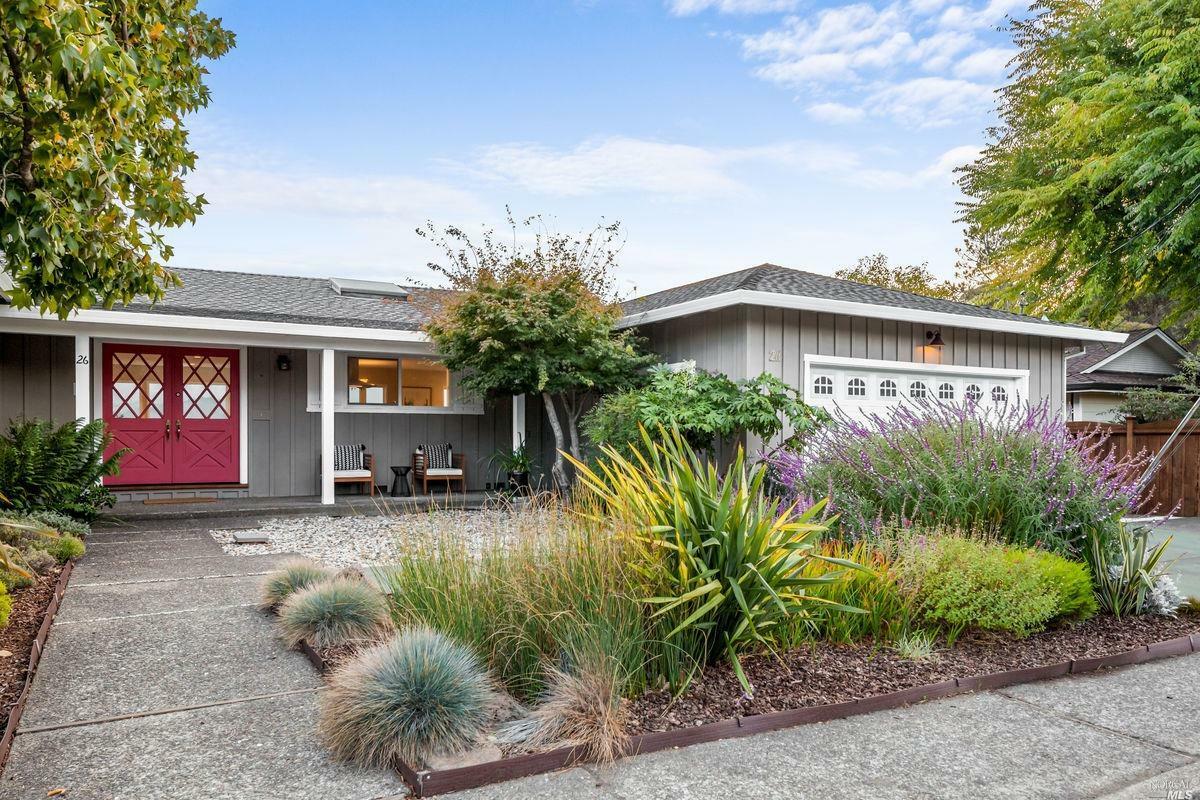 Property Photo:  26 Woodside Court  CA 94960 