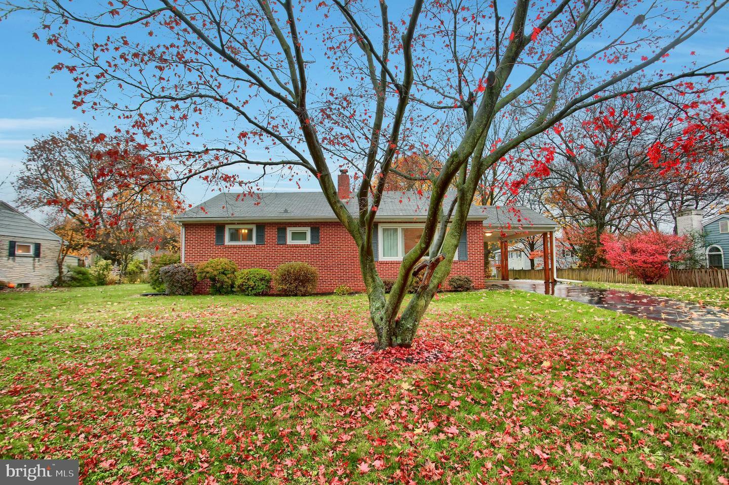 Property Photo:  607 Burgundy Road  PA 17112 