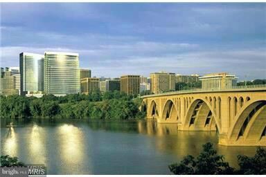 Property Photo:  1111 19th Street N 2002  VA 22209 