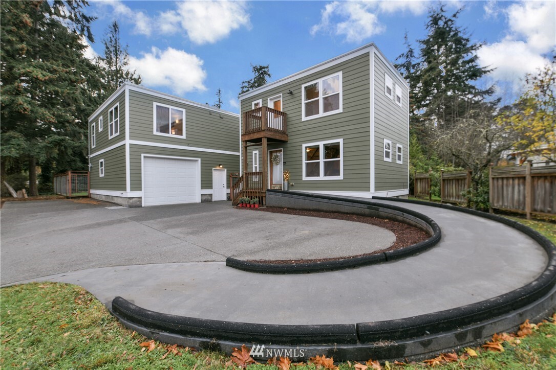 Property Photo: 680 Discovery Road WA 98368