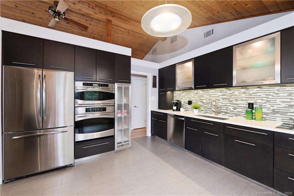 Property Photo: 1982 Chalker Hill CT 06033