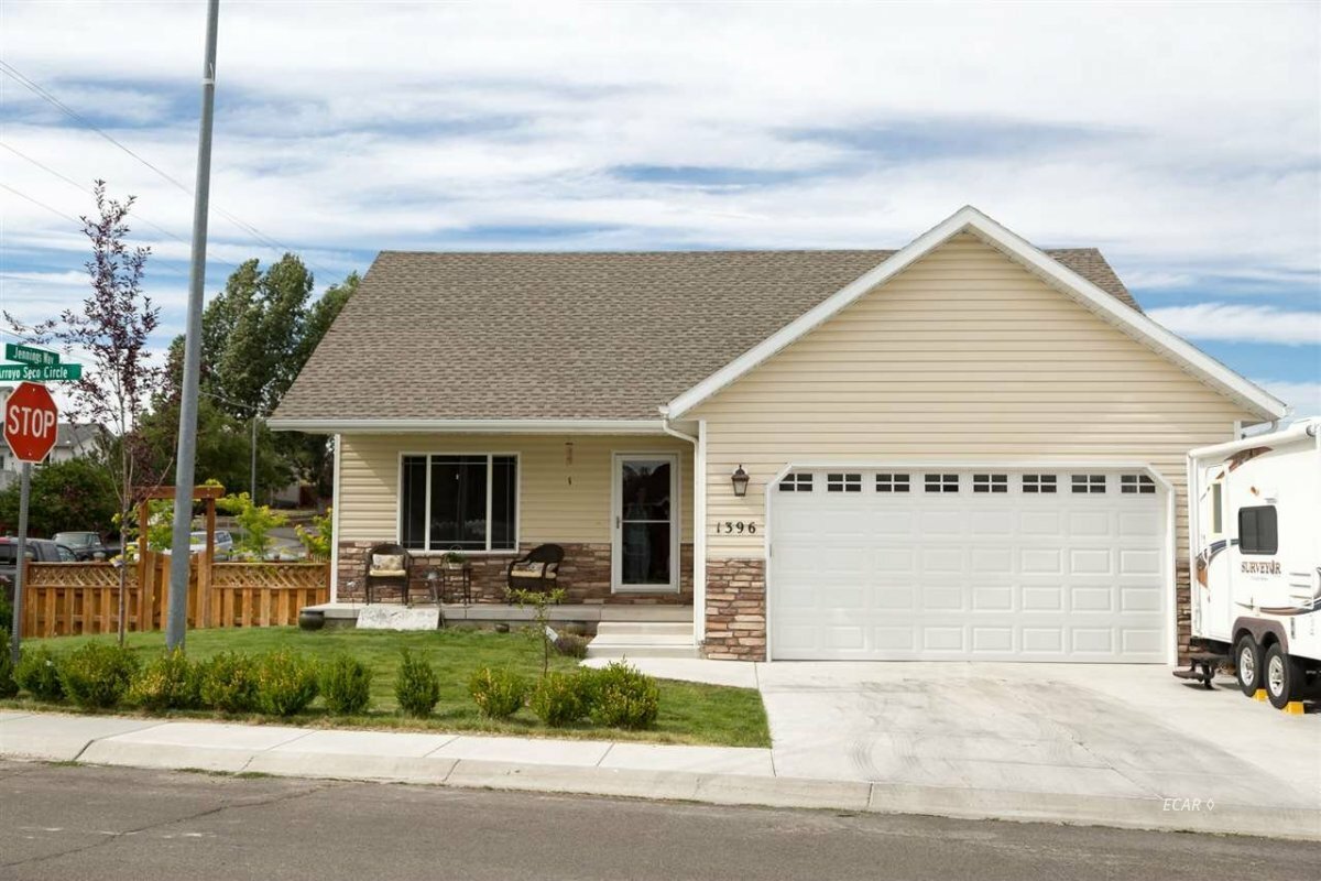 Property Photo: 1396 Arroyo Seco Circle NV 89801