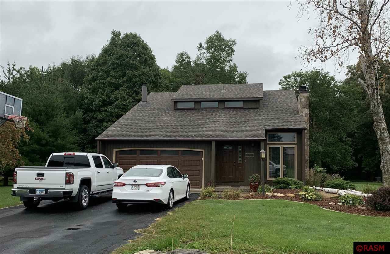Property Photo: 23 E Maple Court MN 56001