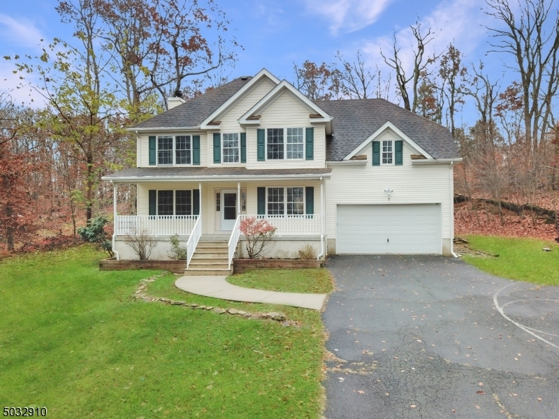 Property Photo:  5 Homestead Ln  NJ 08852 