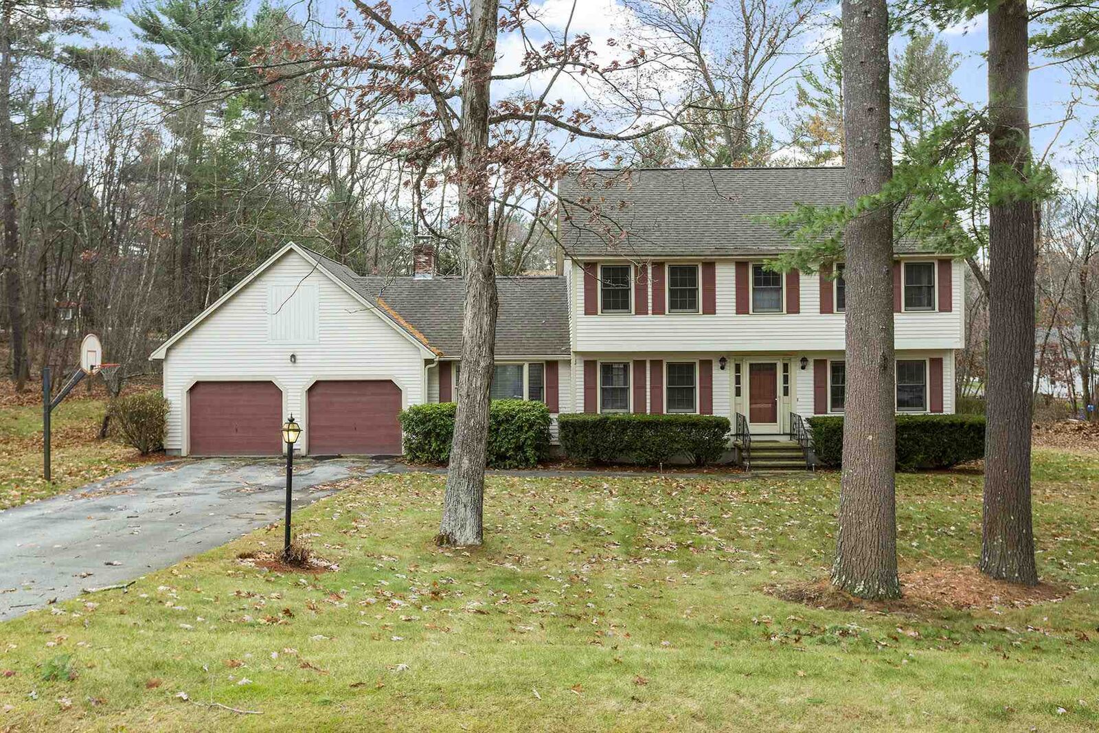Property Photo: 4 Potter Road NH 03051