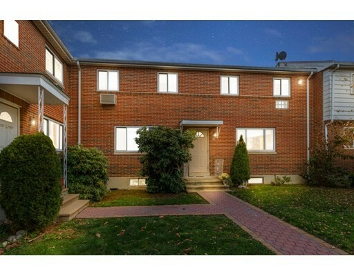 Property Photo: 116 Bishop Dr 116 MA 01702