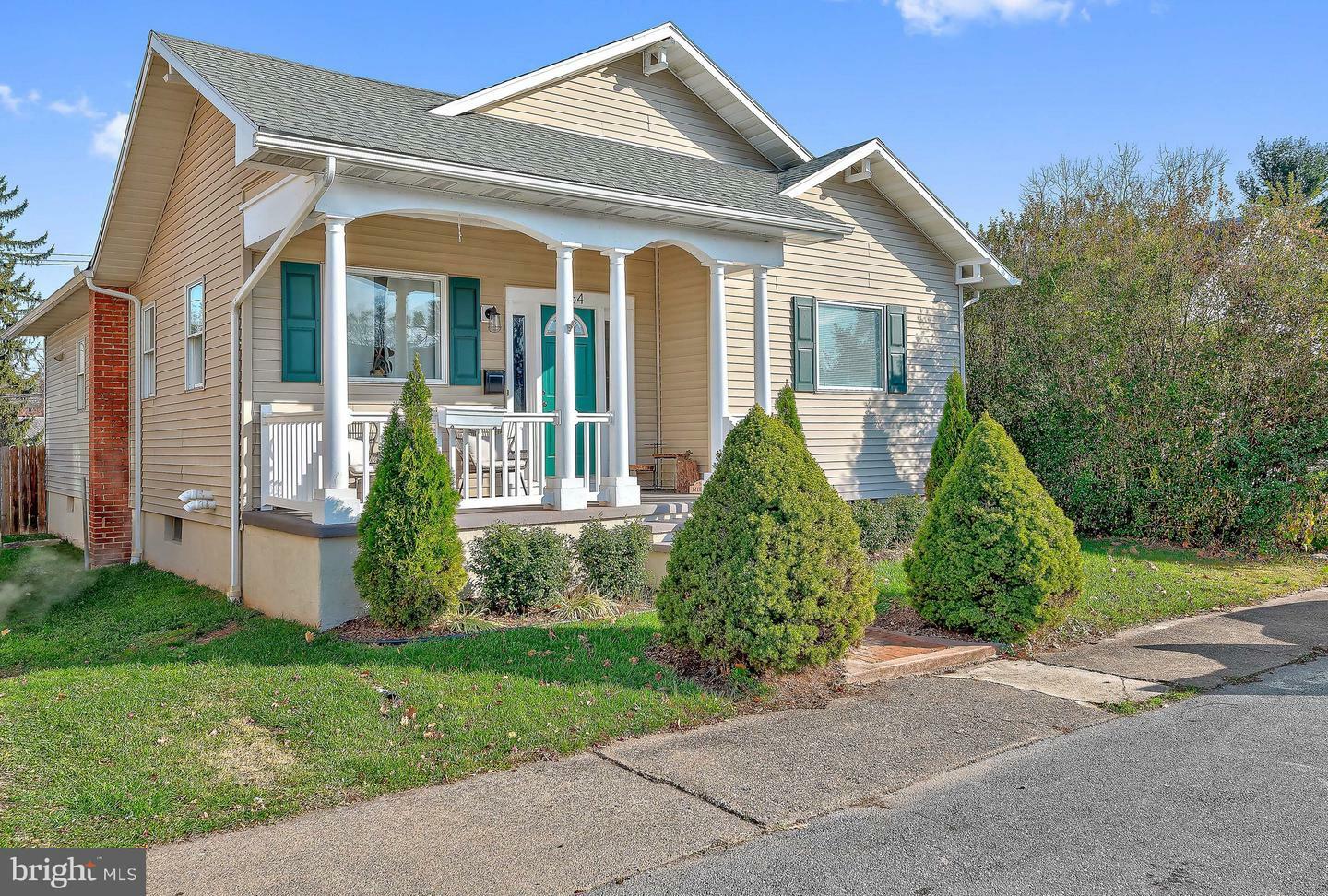 Property Photo: 564 Eshelman Street PA 17034