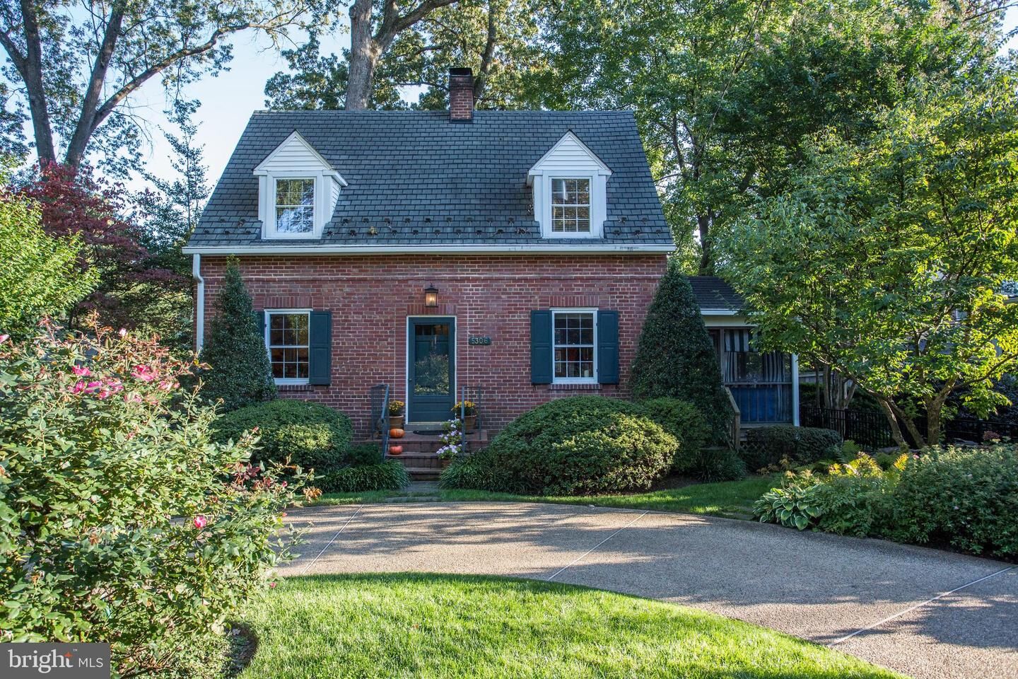 Property Photo:  5306 Washington Boulevard  VA 22205 