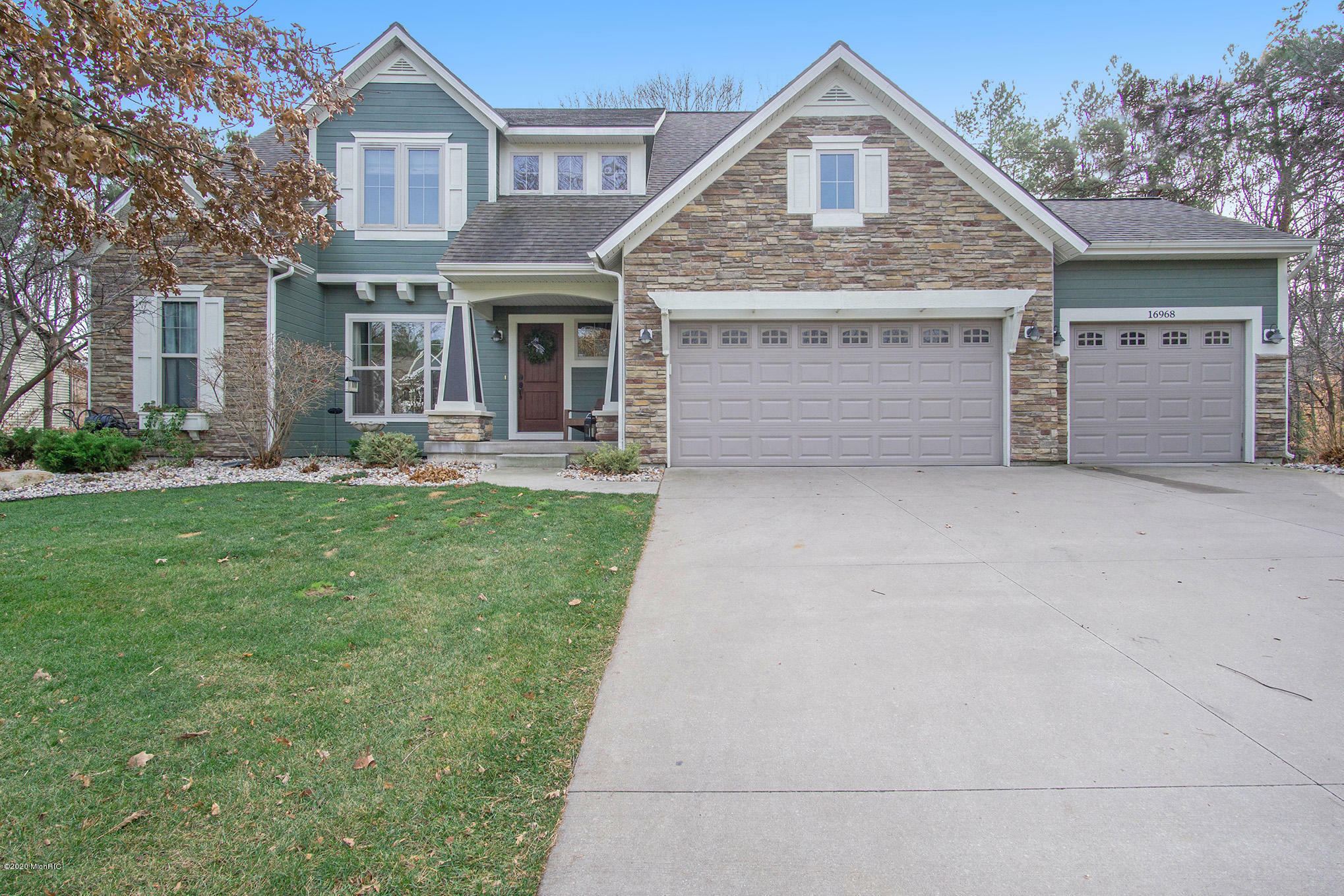 Property Photo:  16968 Mapleridge Drive  MI 49460 