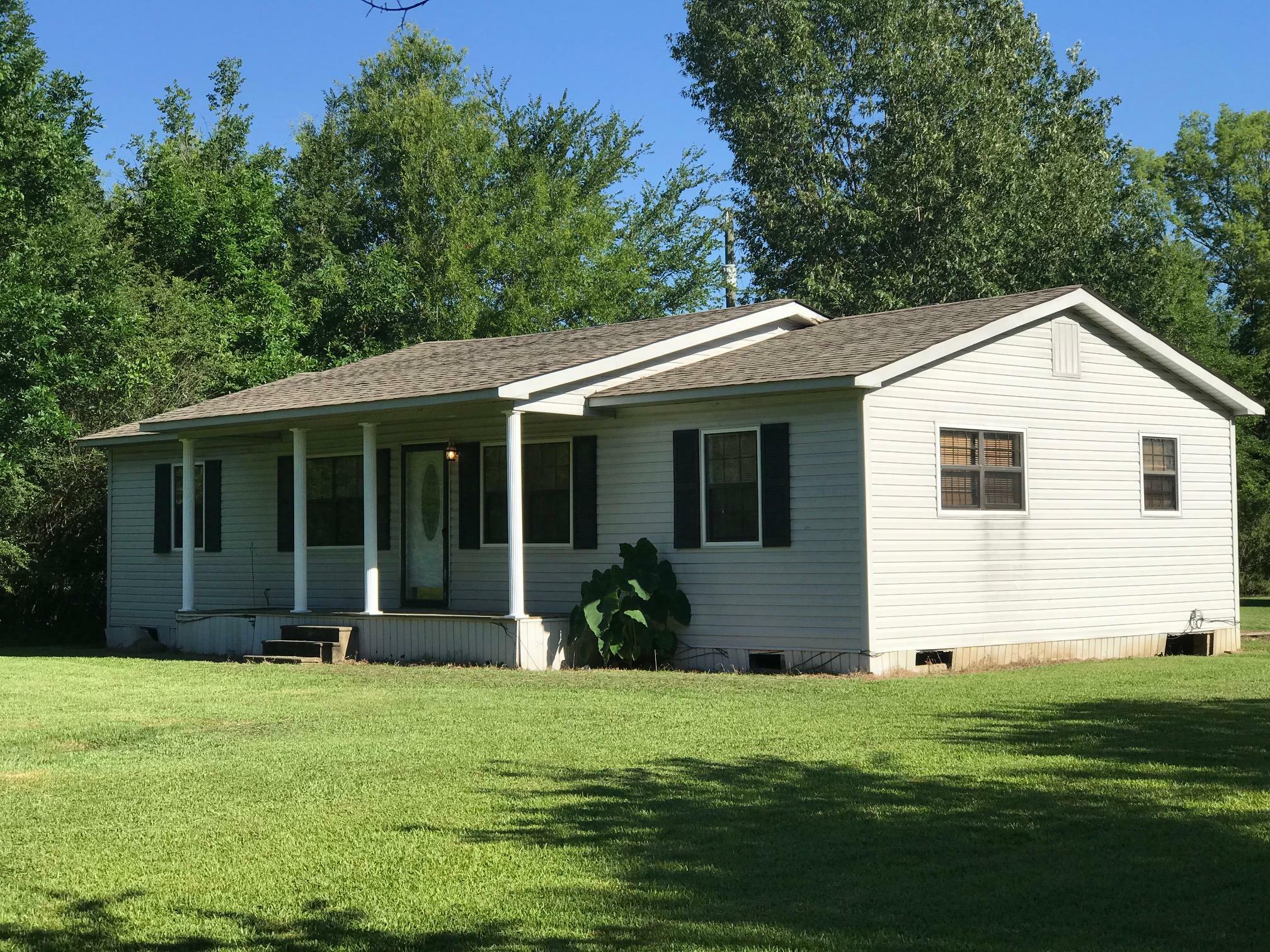 2799 E Tibbee Rd  West Point MS 39773 photo