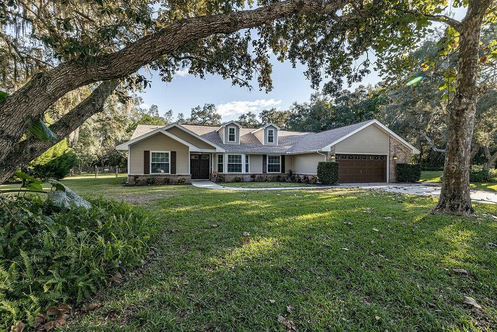 Property Photo:  13754 Powder Keg Court  FL 34667 
