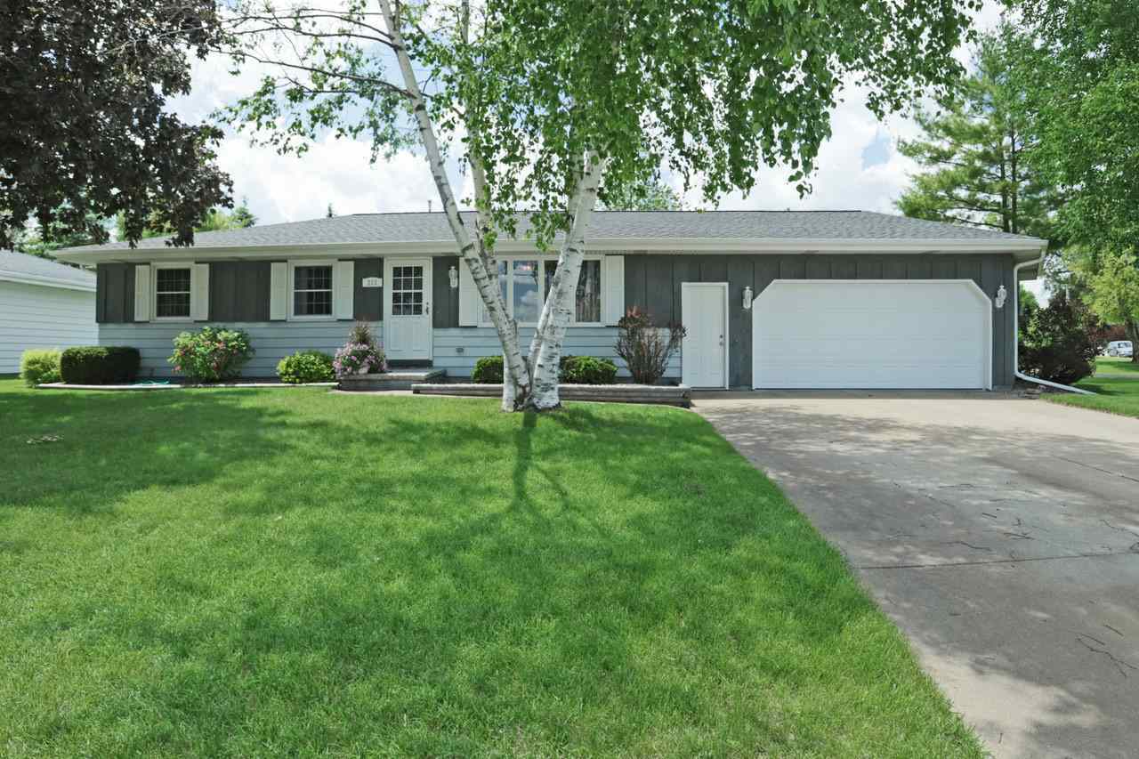 Property Photo:  213 Lake Shore Drive  WI 54944 