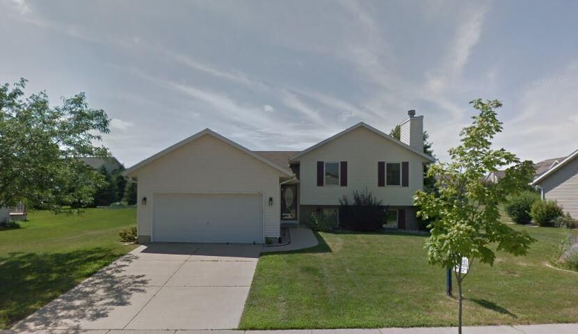 Property Photo:  802 Southbound Dr  WI 53532 