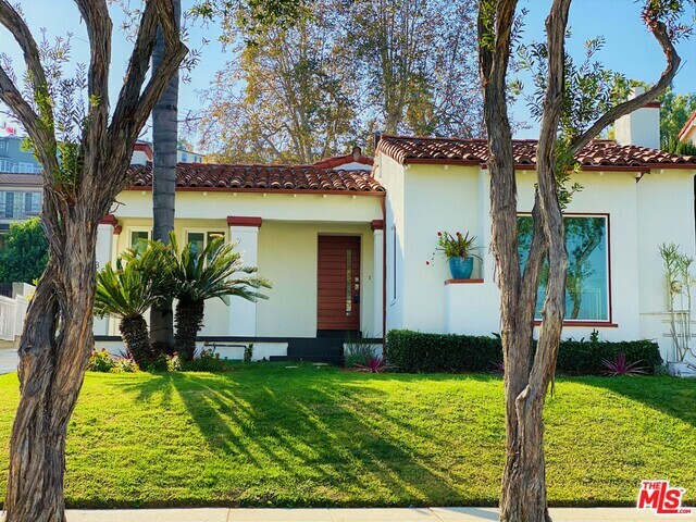 Property Photo: 4235 Angeles Vista Blvd CA 90008