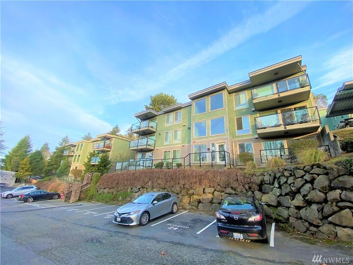 3204 81st Place SE B301  Mercer Island WA 98040 photo