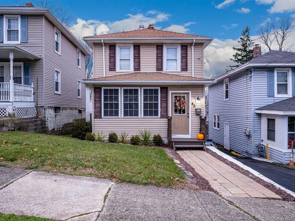 Property Photo:  42 Poplar Street  NY 12550 