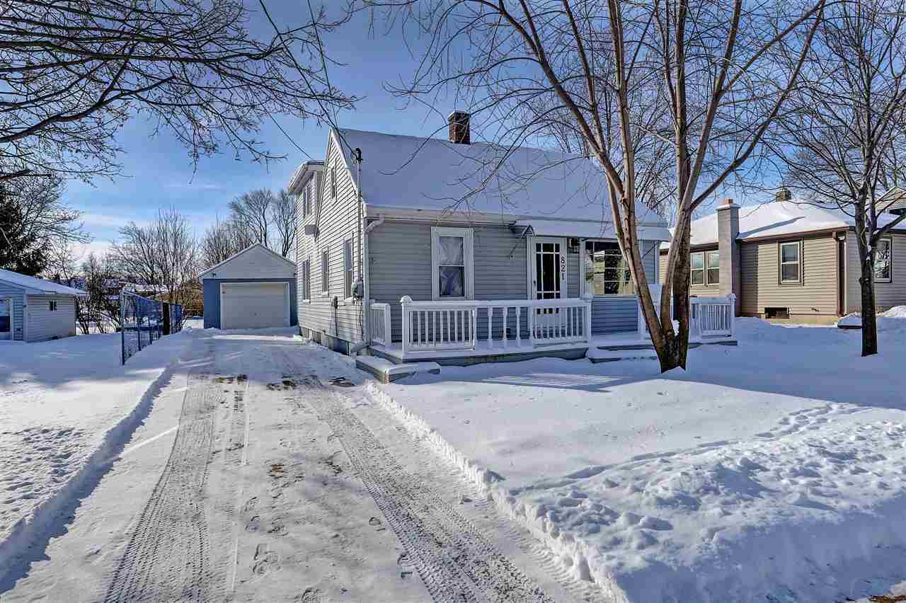 Property Photo:  821 7th Street  WI 54952-2813 