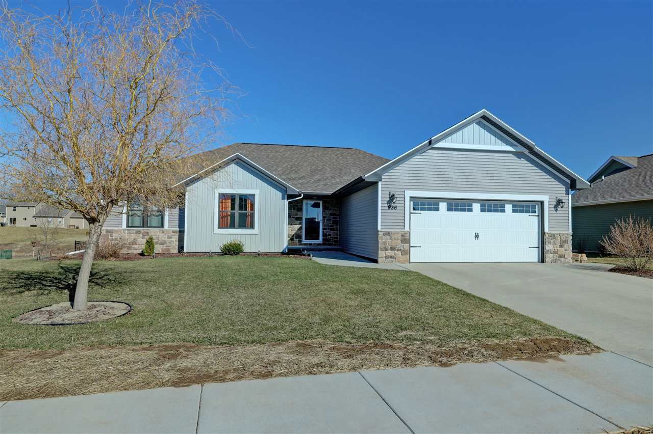 Property Photo:  936 Lotus Trail  WI 54952-8853 